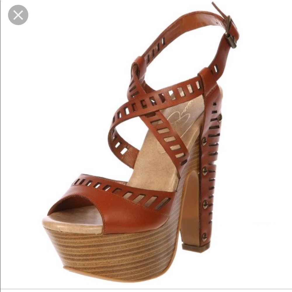 Jessica Simpson  JS- Trixie